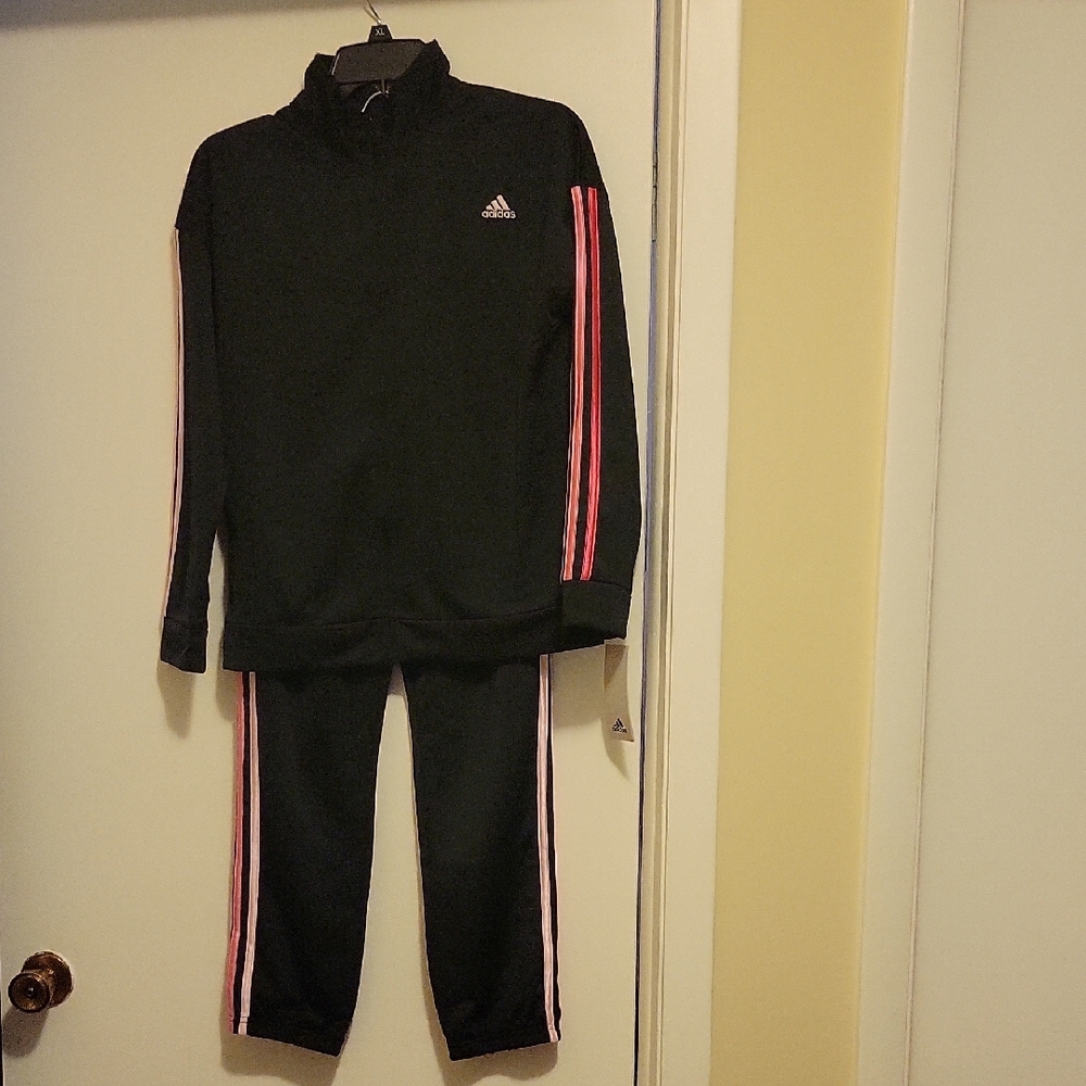 NWT: adidas Girls Essential Tricot 2-piece Jacket & Jogger Pants Set